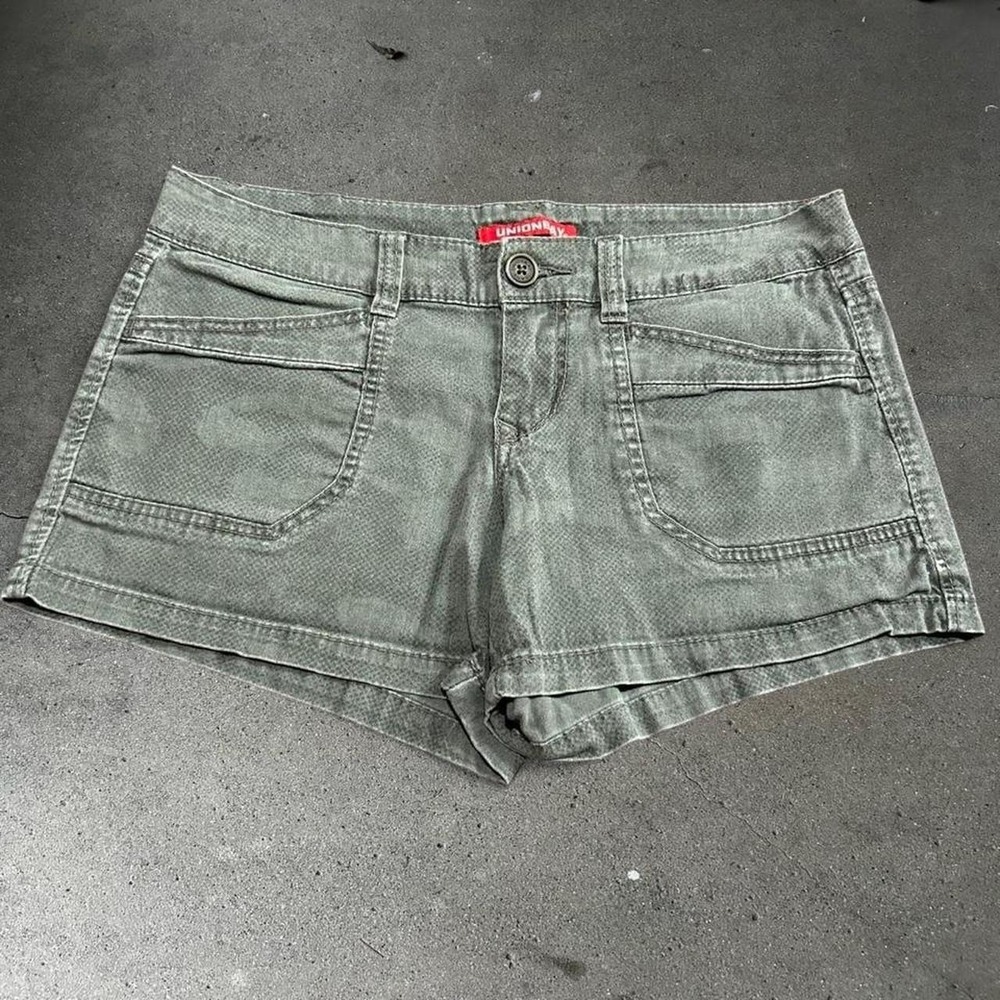 Y2K Unionbay women's dark green camo low rise grunge micro shorts Size 5